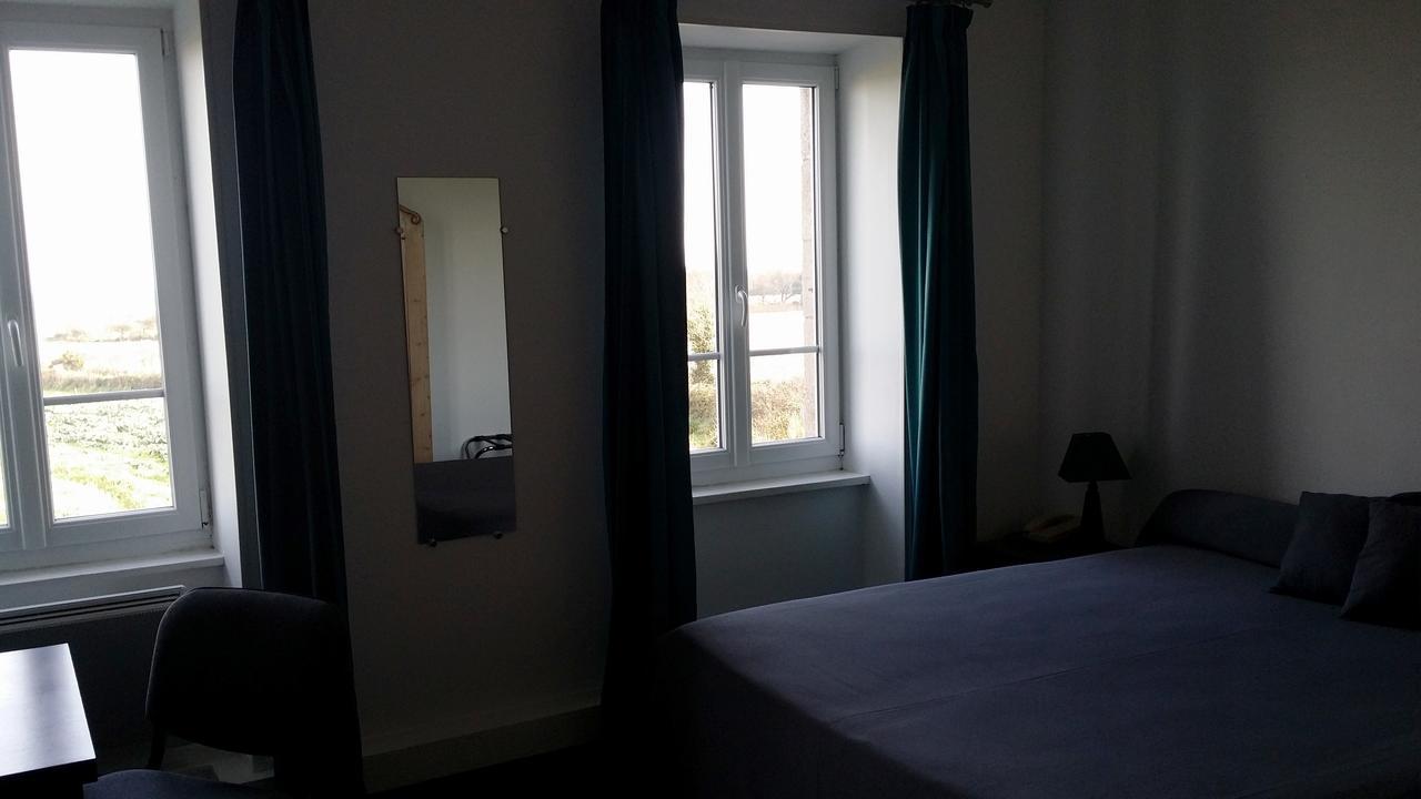 La Roche Du Marais Hotel Omonville-la-Petite Room photo